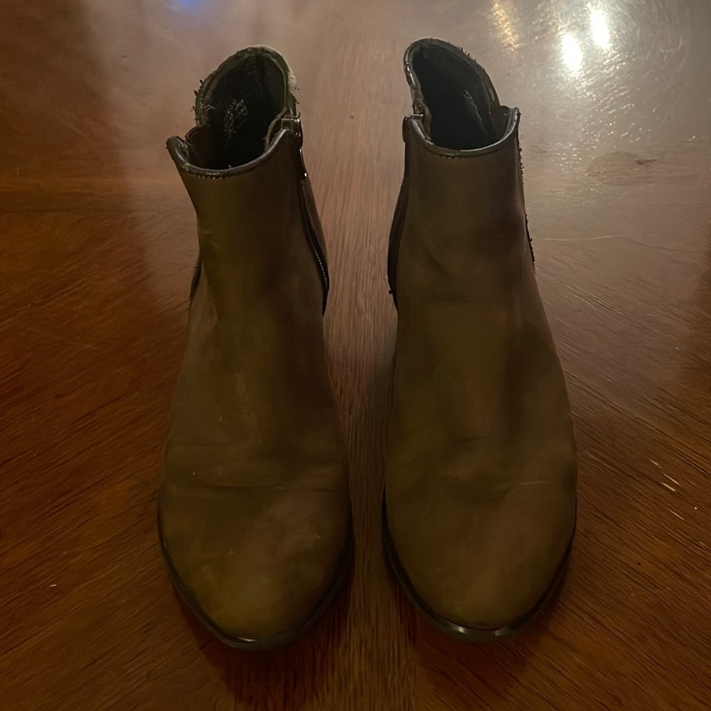 Steve Madden bootie